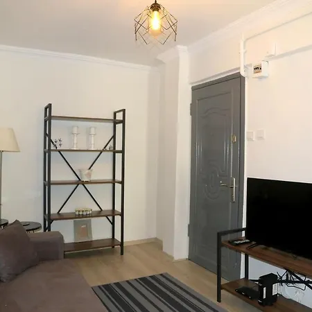 2br House 7 Min To Ramada Osmanbey * Istanbul